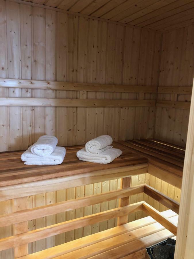 Family & Business Sauna Apartments No1 Lesny Nad Zalewem Cedzyna Unikat - 3 Bedroom With Private Sauna, Bath With Hydromassage, Terrace, Garage, Catering Options キェルツェ エクステリア 写真
